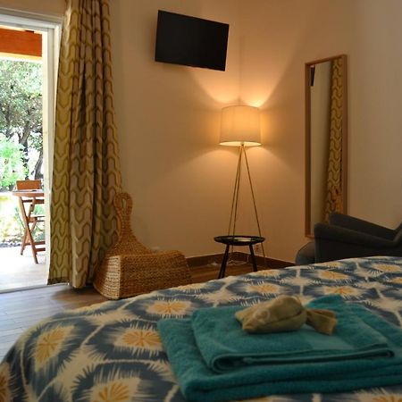 Bed and Breakfast La Romagnolette Saint-Restitut Экстерьер фото